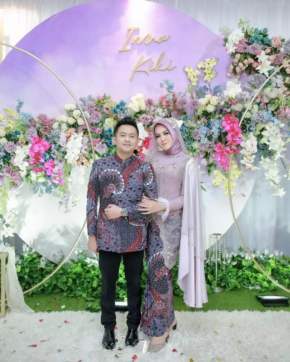 Potret mesra Kiki The Potters dan kekasih Instagram Potret mesra Kiki The Potters dan kekasih Instagram