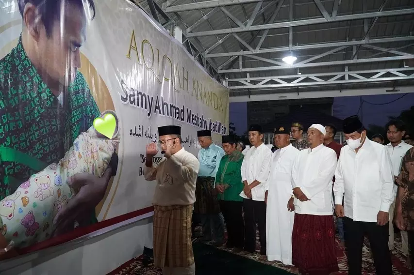 Momen syukuran akikah anak UAS Instagram © 2022 brilio.net Momen syukuran akikah anak UAS Instagram © 2022 brilio.net