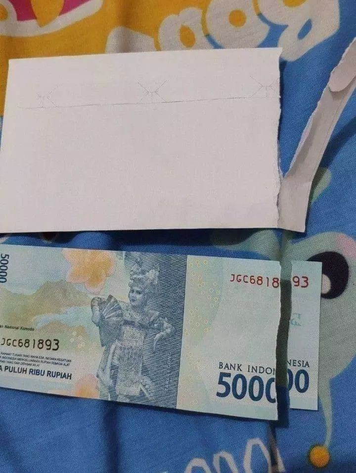 benda dibuka malah jadi robek lucu © 1cak.com