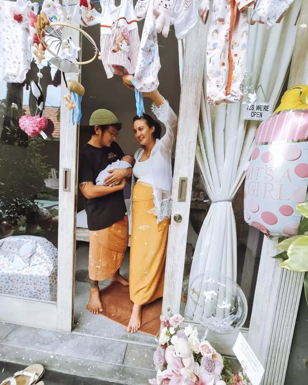 dekorasi penyambutan bayi nadine chandrawinata © instagram