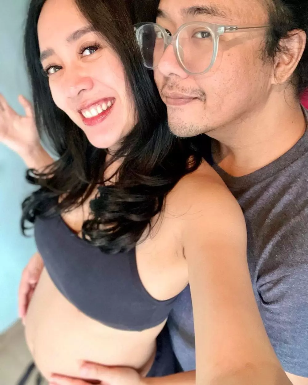 potret Dea Ananda pamer baby bump © Instagram