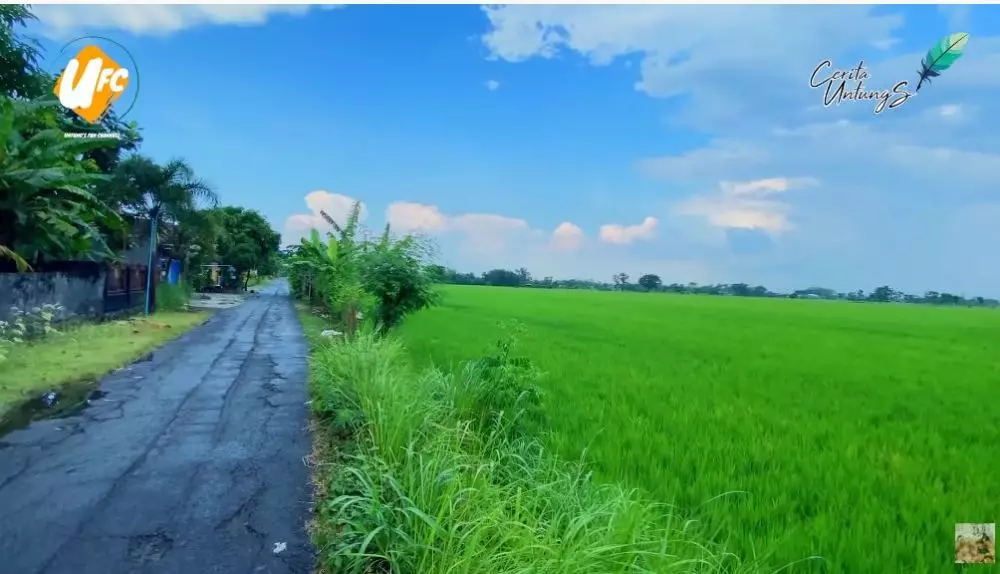 potret rumah arie untung di kampung halaman © YouTube potret rumah arie untung di kampung halaman © YouTube