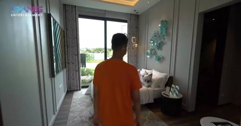 potret rumah Raffi Ahmad di BSD © YouTube