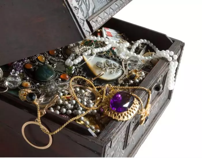 Arti mimpi beli emas  © 2022 berbagai sumber  Arti mimpi beli emas  © 2022 berbagai sumber