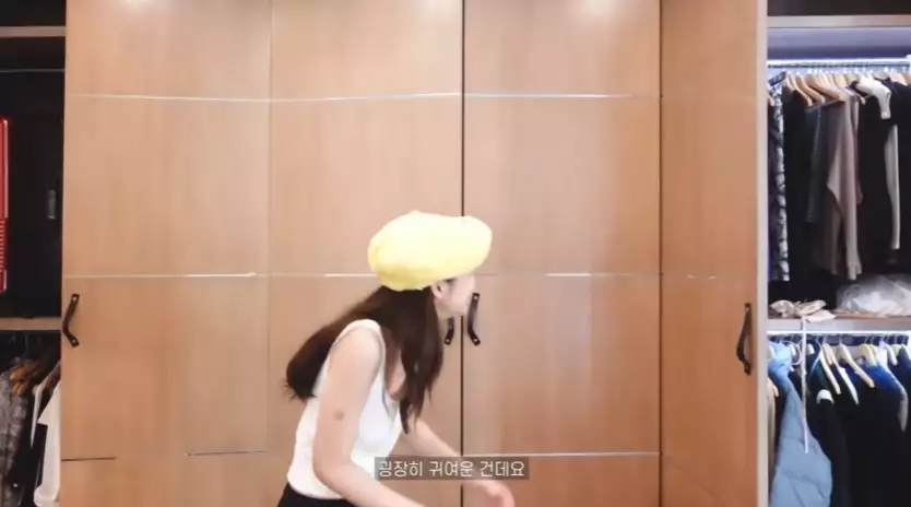 Potret rumah Jennie Blackpink di Los Angeles © YouTube