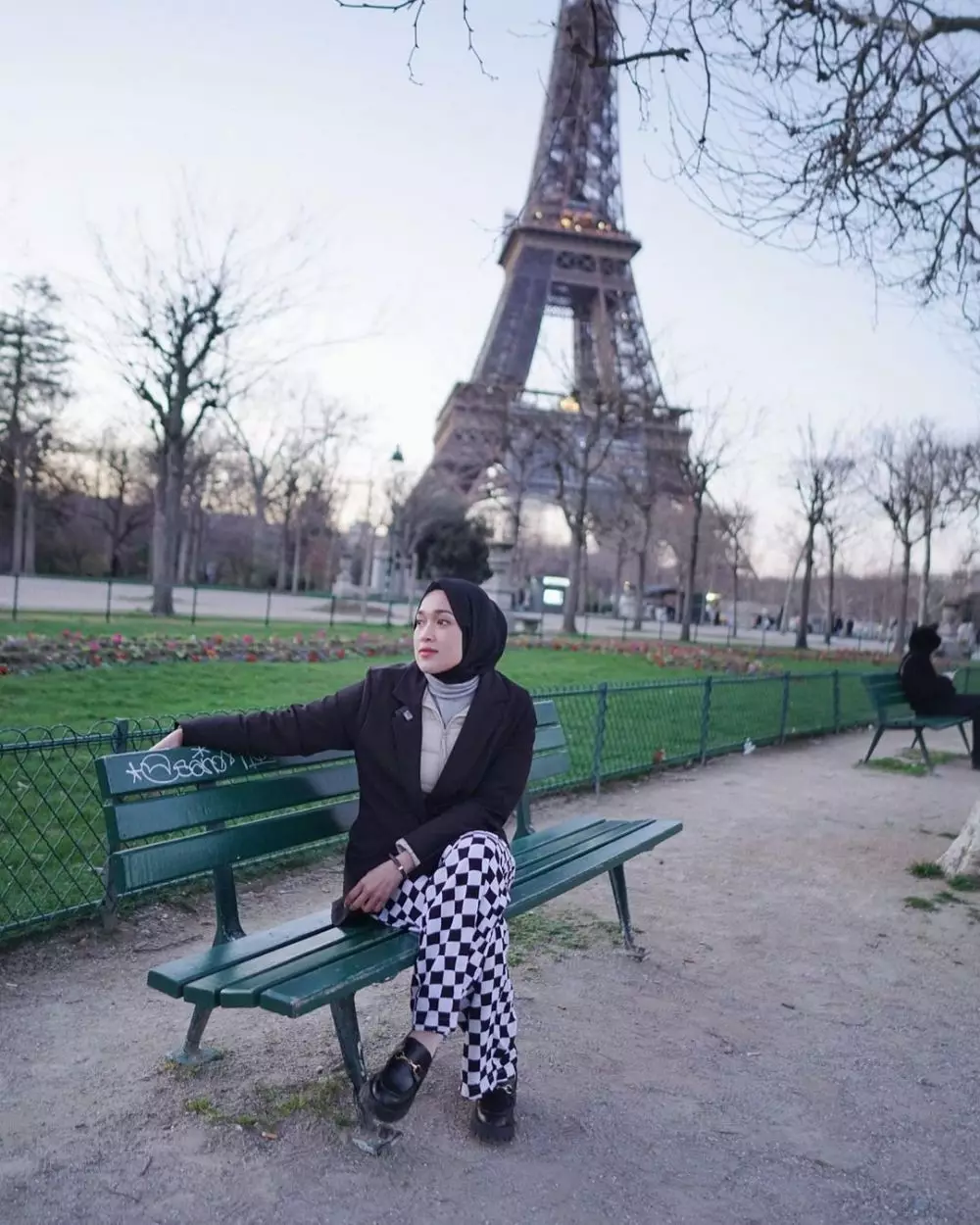 Ririe Fairus liburan ke Paris © Instagram