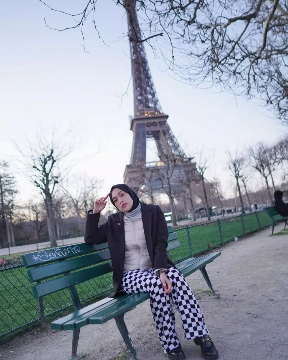 Ririe Fairus liburan ke Paris © Instagram