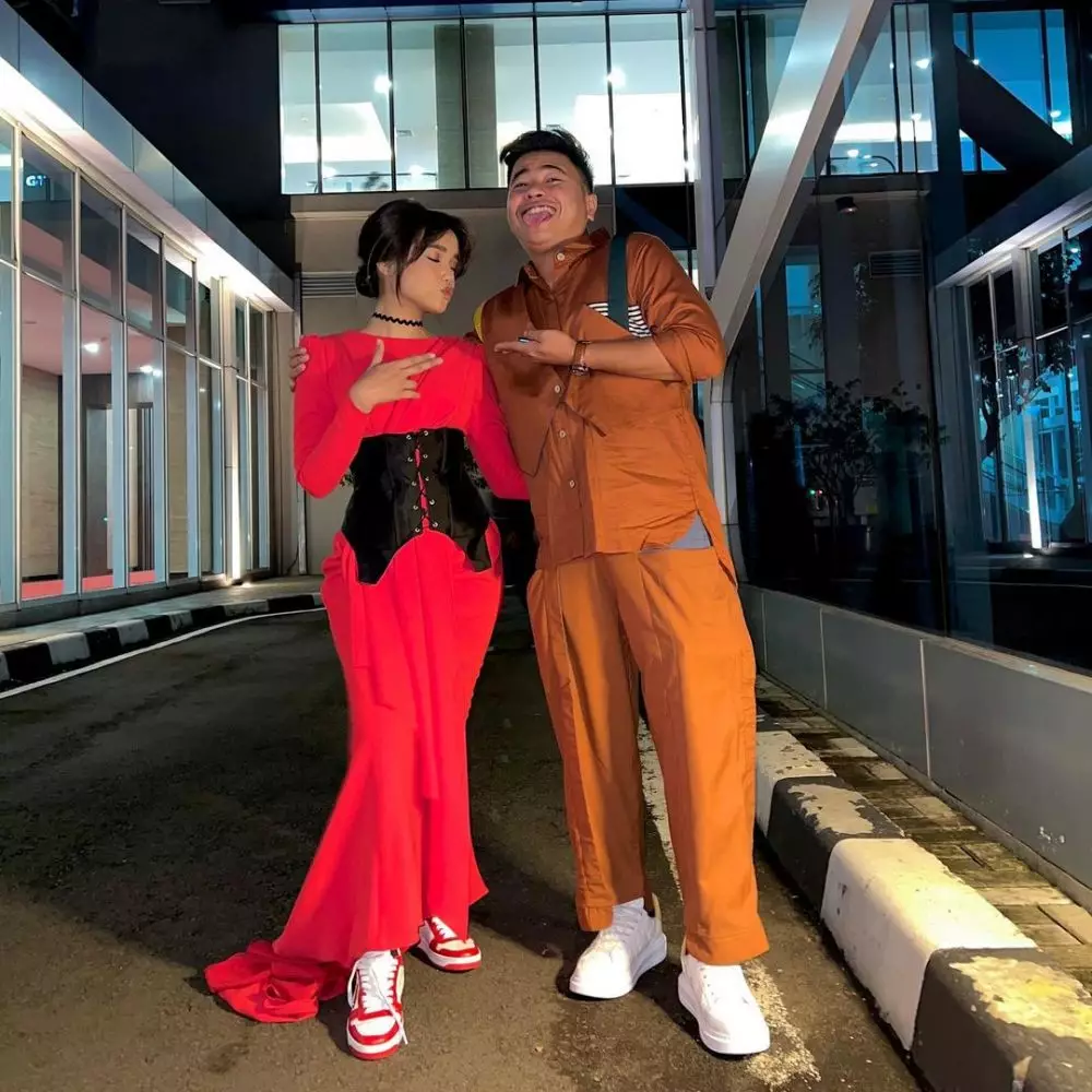 Fuji di ajang penghargaan Berbagai sumber