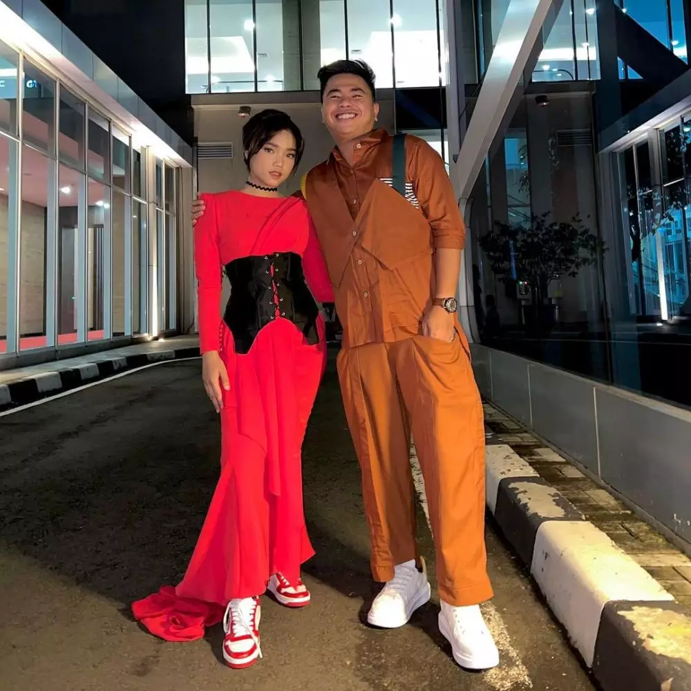 Fuji di ajang penghargaan Berbagai sumber