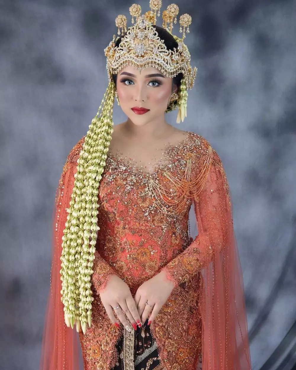 gaya syifa adik ayu ting ting dari lamaran © instagram gaya syifa adik ayu ting ting dari lamaran © instagram