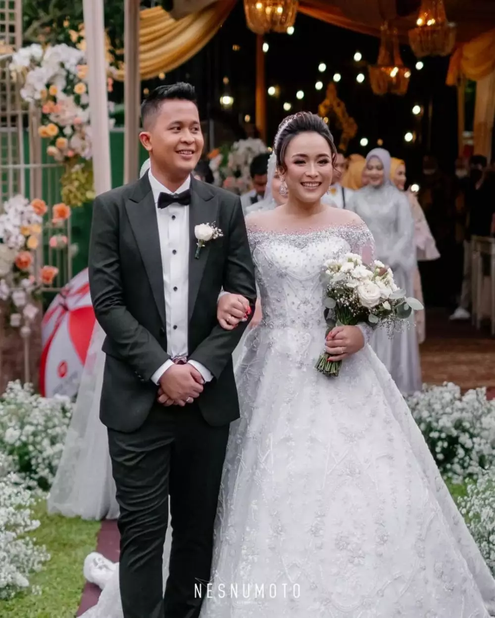 gaya syifa adik ayu ting ting dari lamaran © instagram gaya syifa adik ayu ting ting dari lamaran © instagram