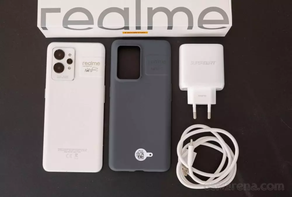 Realme GT2 Pro segera hadir di Indonesia, ini spesifikasi lengkapnya © gsmarena.com