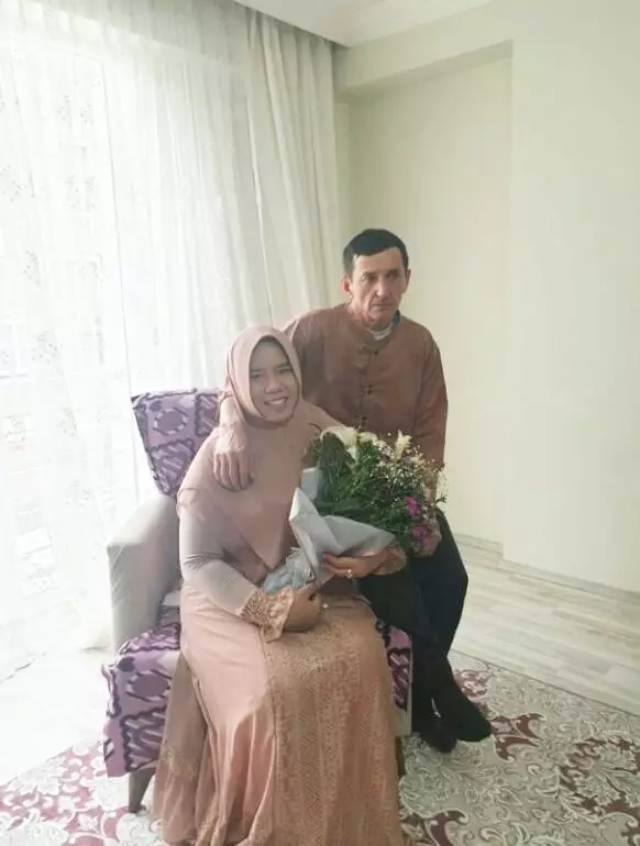 perkenalan Rohimah dan bule Turki Berbagai sumber perkenalan Rohimah dan bule Turki Berbagai sumber
