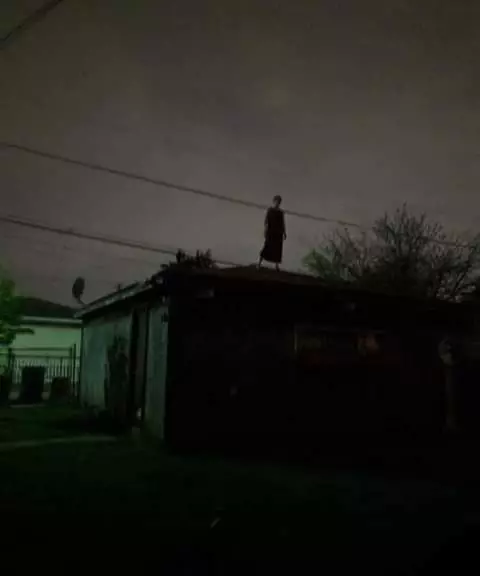 momen foto ada yang salah © Instagram