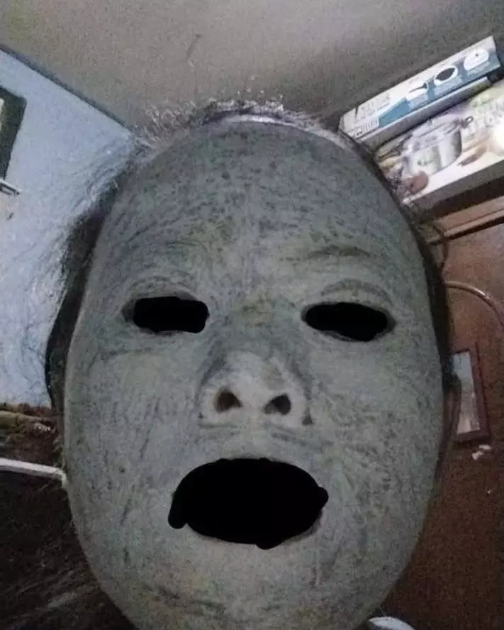 momen foto ada yang salah © Instagram