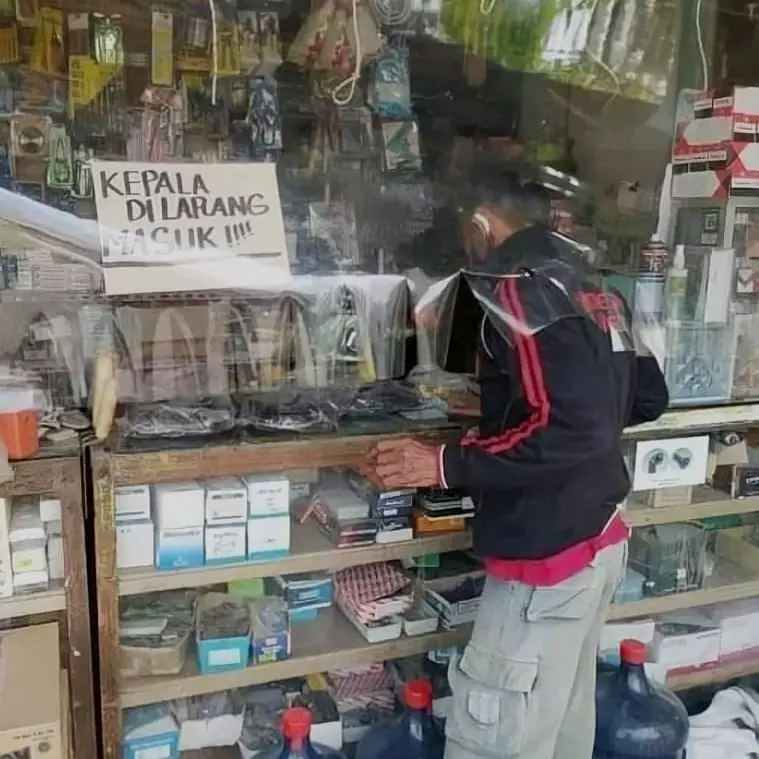 momen foto ada yang salah © Instagram