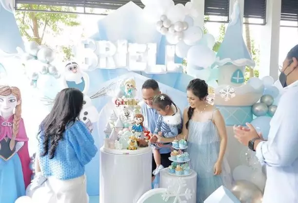 Momen Momo Geisha rayakan ultah anak © berbagai sumber