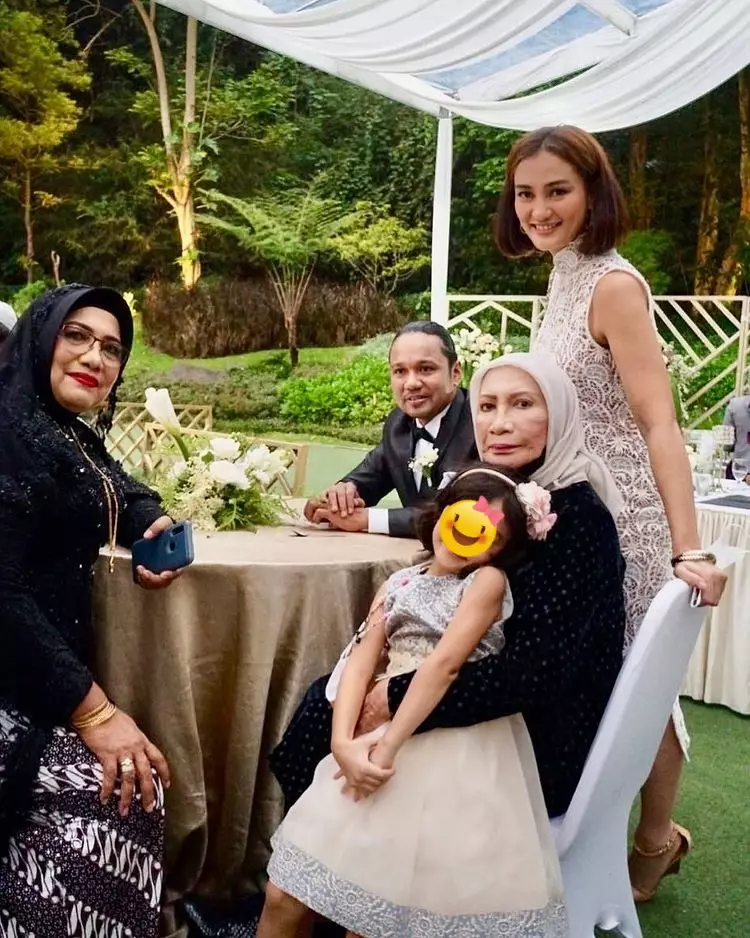 Momen pernikahan Insank Nasruddin © Instagram