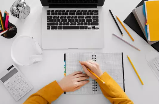 Puisi adalah  © 2022 berbagai sumber 