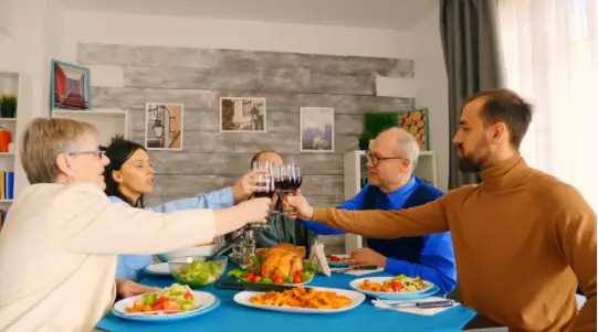 Arti mimpi makan daging ayam © 2022 berbagai sumber 