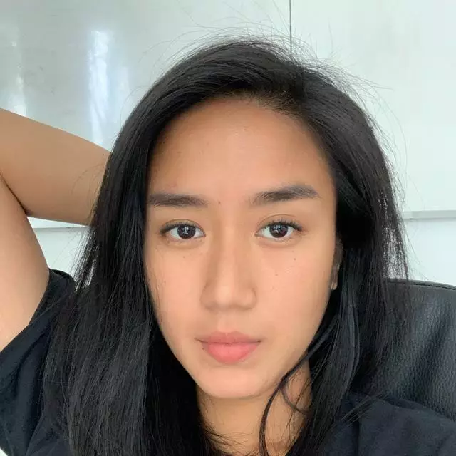 Potret Renatta Moeloek tanpa makeup © berbagai sumber