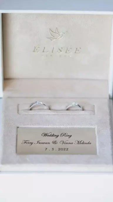 potret cincin pernikahan Venna Melinda & Ferry Irawan © Instagram/@vennamelindareal potret cincin pernikahan Venna Melinda & Ferry Irawan © Instagram/@vennamelindareal