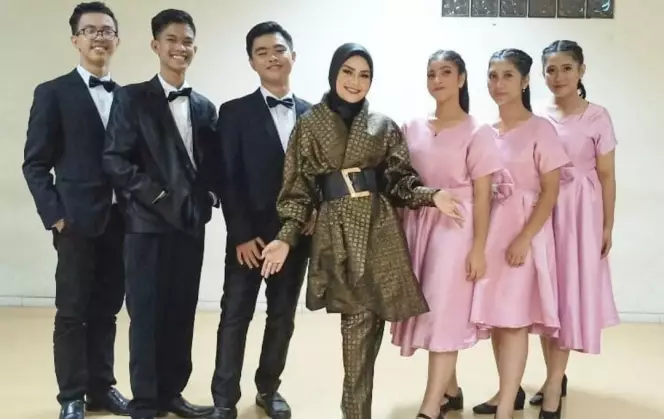 potret terbaru Ika D'Academy © Instagram potret terbaru Ika D'Academy © Instagram
