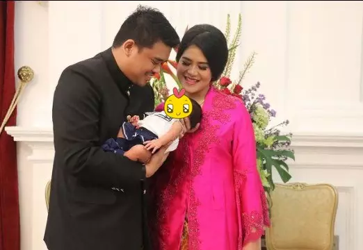 Pesona Kahiyang Ayu kenakan kebaya © berbagai sumber