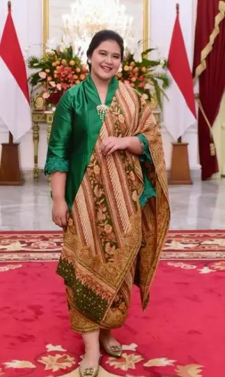 Pesona Kahiyang Ayu kenakan kebaya © berbagai sumber