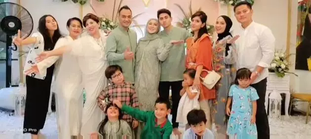 Momen pengajian jelang nikah Venna dan Ferry © Instagram