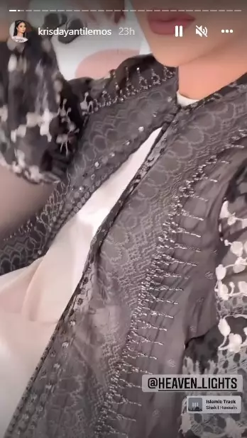 Gaya Krisdayanti di akikah anak Aurel © Instagram Gaya Krisdayanti di akikah anak Aurel © Instagram