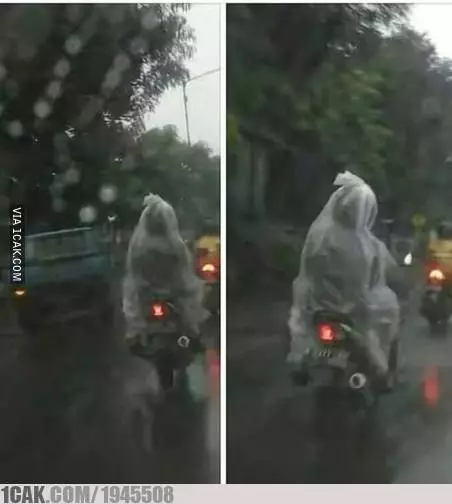 orang pakai jas hujan © berbagai sumber orang pakai jas hujan © berbagai sumber