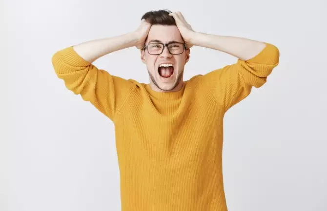 Overthinking adalah © 2022 berbagai sumber  Overthinking adalah © 2022 berbagai sumber