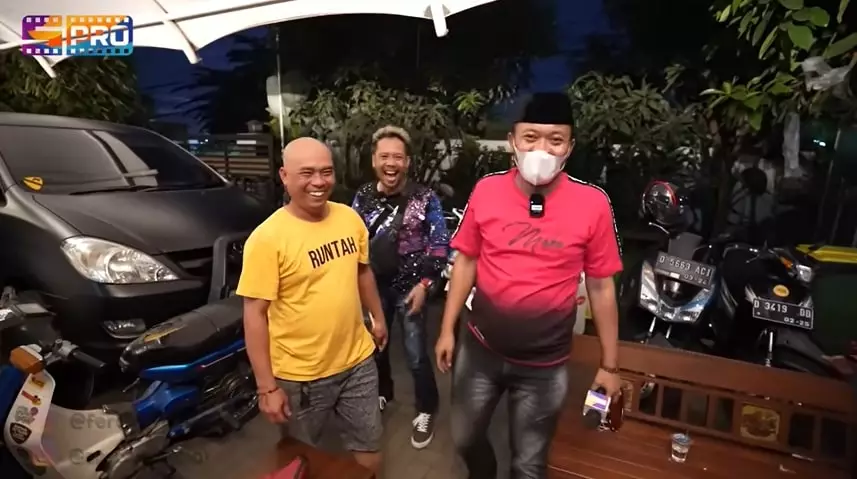 Potret rumah musisi Doel Sumbang © YouTube Potret rumah musisi Doel Sumbang © YouTube