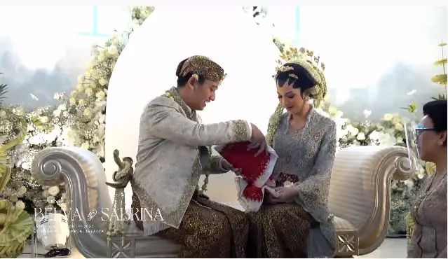 momen pernikahan belva dan sabrina © YouTube