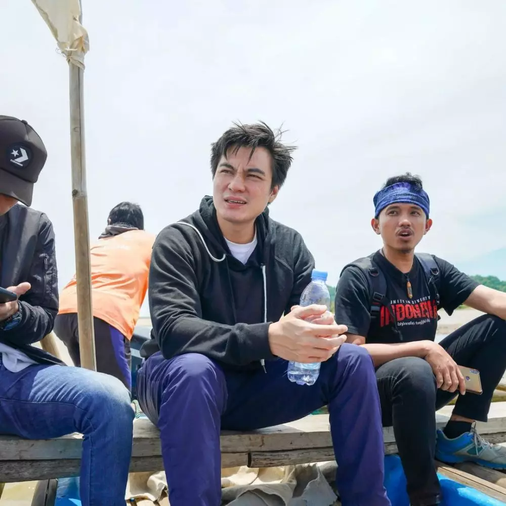 Baim Wong temui fans di Nusa Kambangan © Instagram