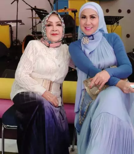 momen akrab Venna Melinda dan calon ibu mertua © Instagram