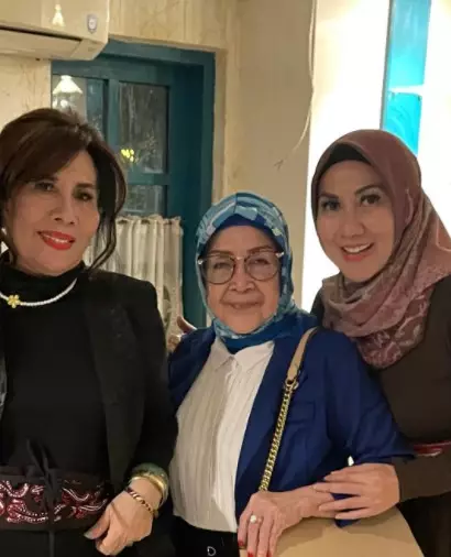 momen akrab Venna Melinda dan calon ibu mertua © Instagram