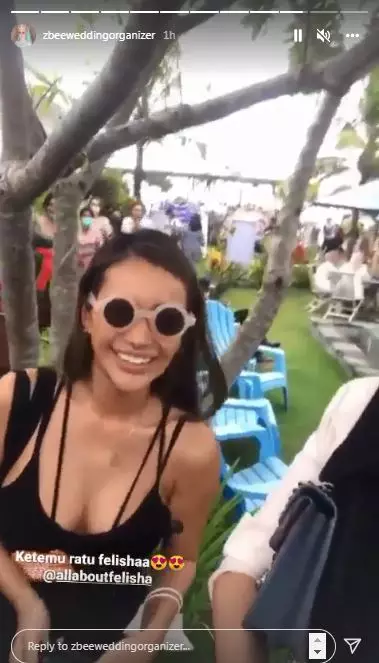 gaya seleb di pernikahan Venna Melinda dan Ferry Irawan Berbagai sumber gaya seleb di pernikahan Venna Melinda dan Ferry Irawan Berbagai sumber