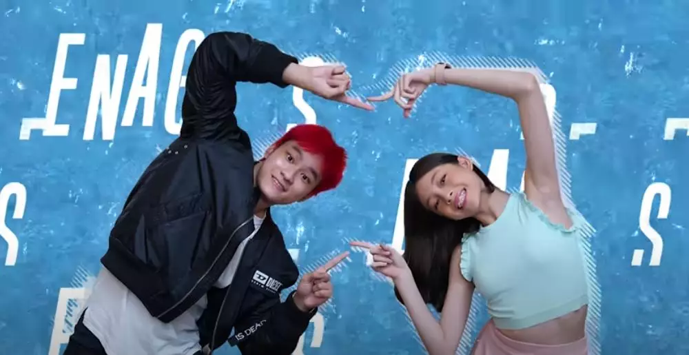 Azka dan Nada putri angkat Deddy Corbuzier Berbagai sumber Azka dan Nada putri angkat Deddy Corbuzier Berbagai sumber