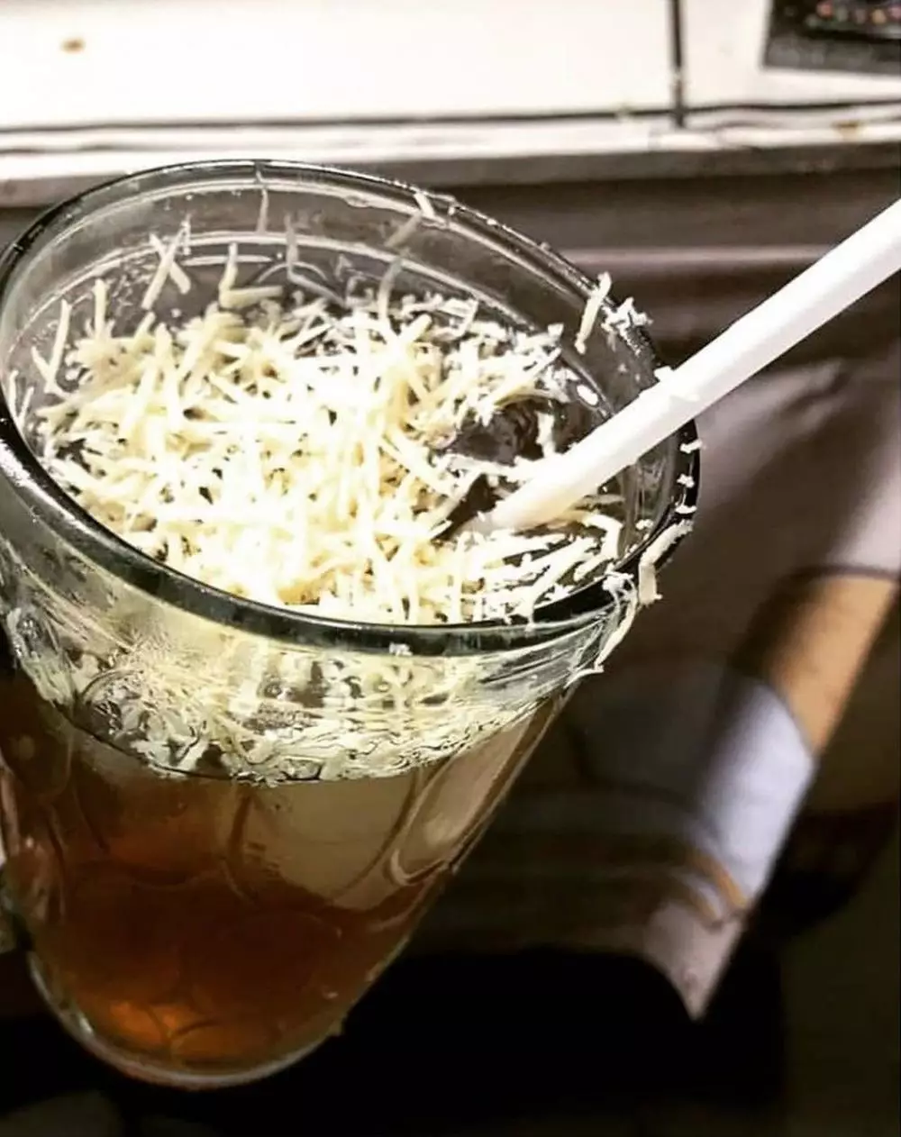 potret nyeleneh minuman kekinian © berbagai sumber