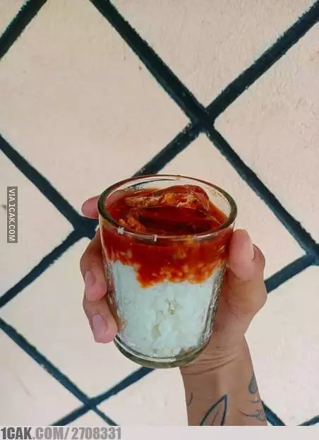 potret nyeleneh minuman kekinian © berbagai sumber