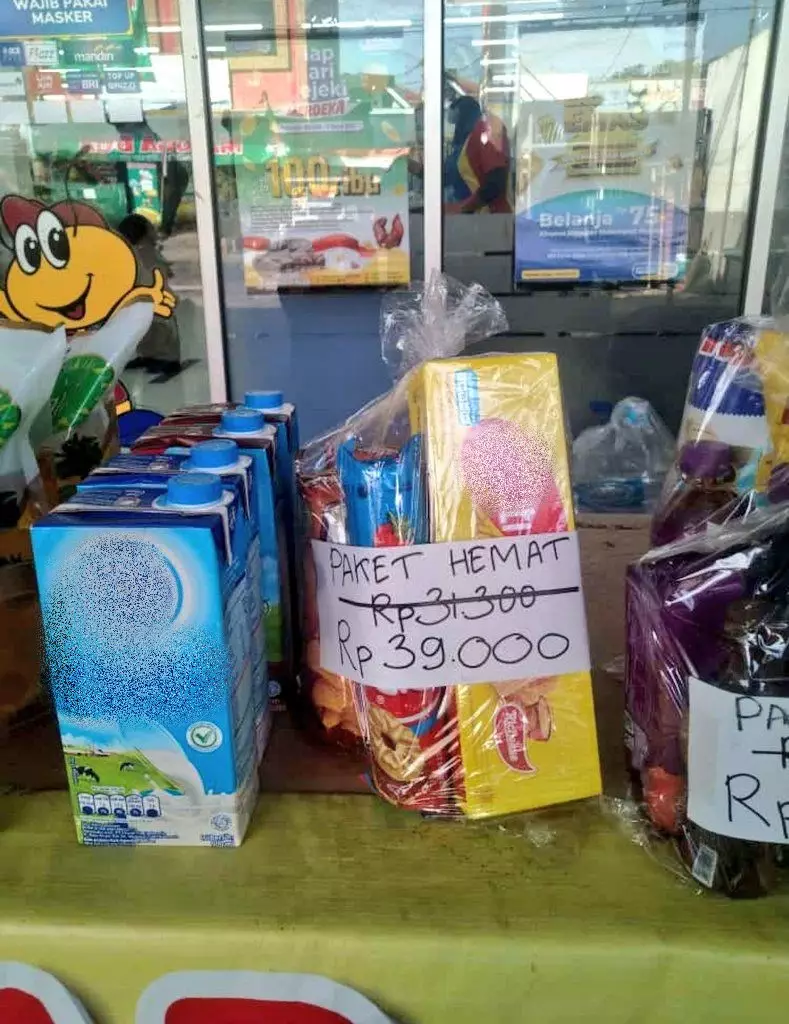 tulisan nyeleneh harga dagangan © berbagai sumber