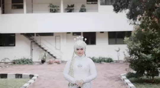 Dewi Preman Pensiun menikah © Instagram