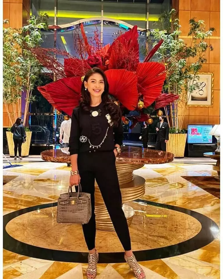 gaya indira sudiro bak abg © Instagram