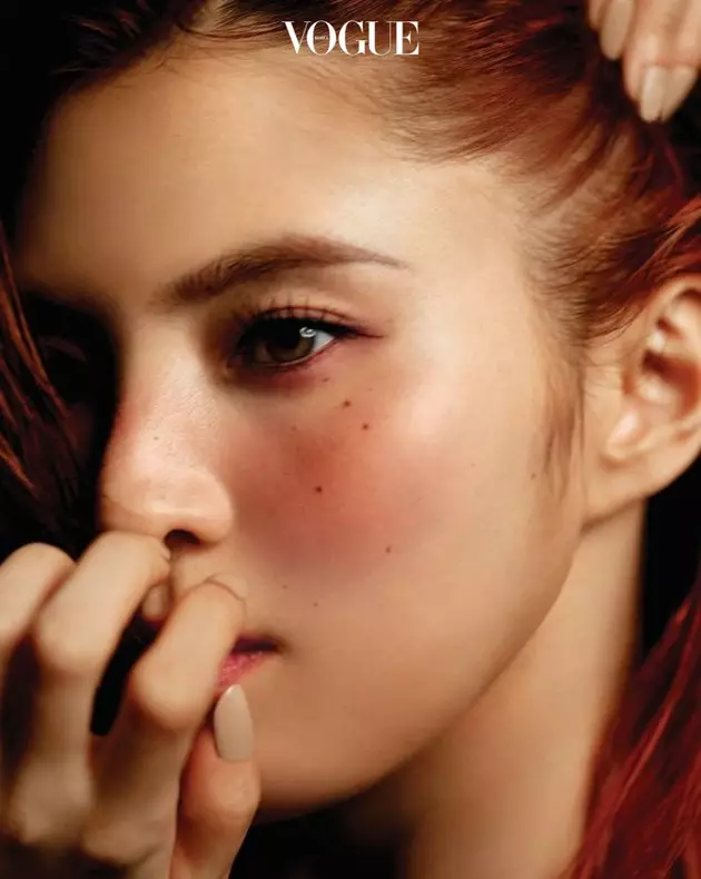 Potret Han So-hee saat bermakeup tebal © Instagram