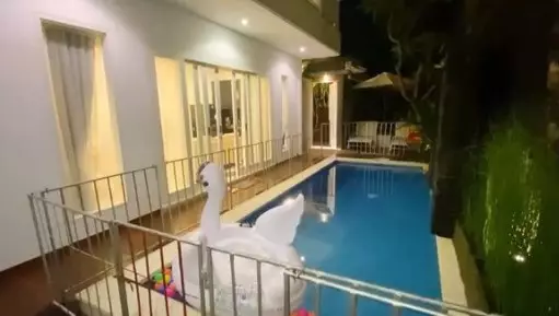penampakan terbaru vila Desta di Bali © YouTube