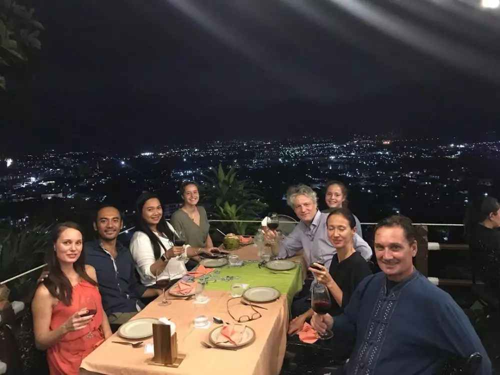 momen kedekatan seleb cowok dan mertua bule © instagram momen kedekatan seleb cowok dan mertua bule © instagram