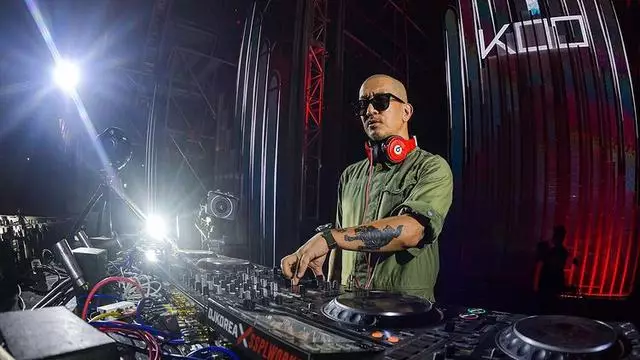 Cerita perjalanan cinta Barbie Hsu © berbagai sumber