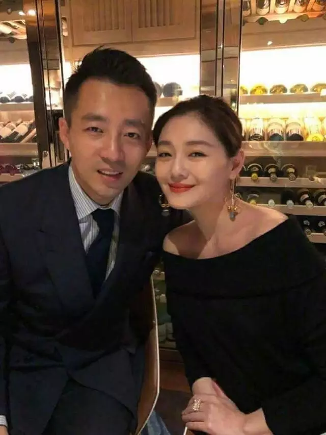 Cerita perjalanan cinta Barbie Hsu © berbagai sumber